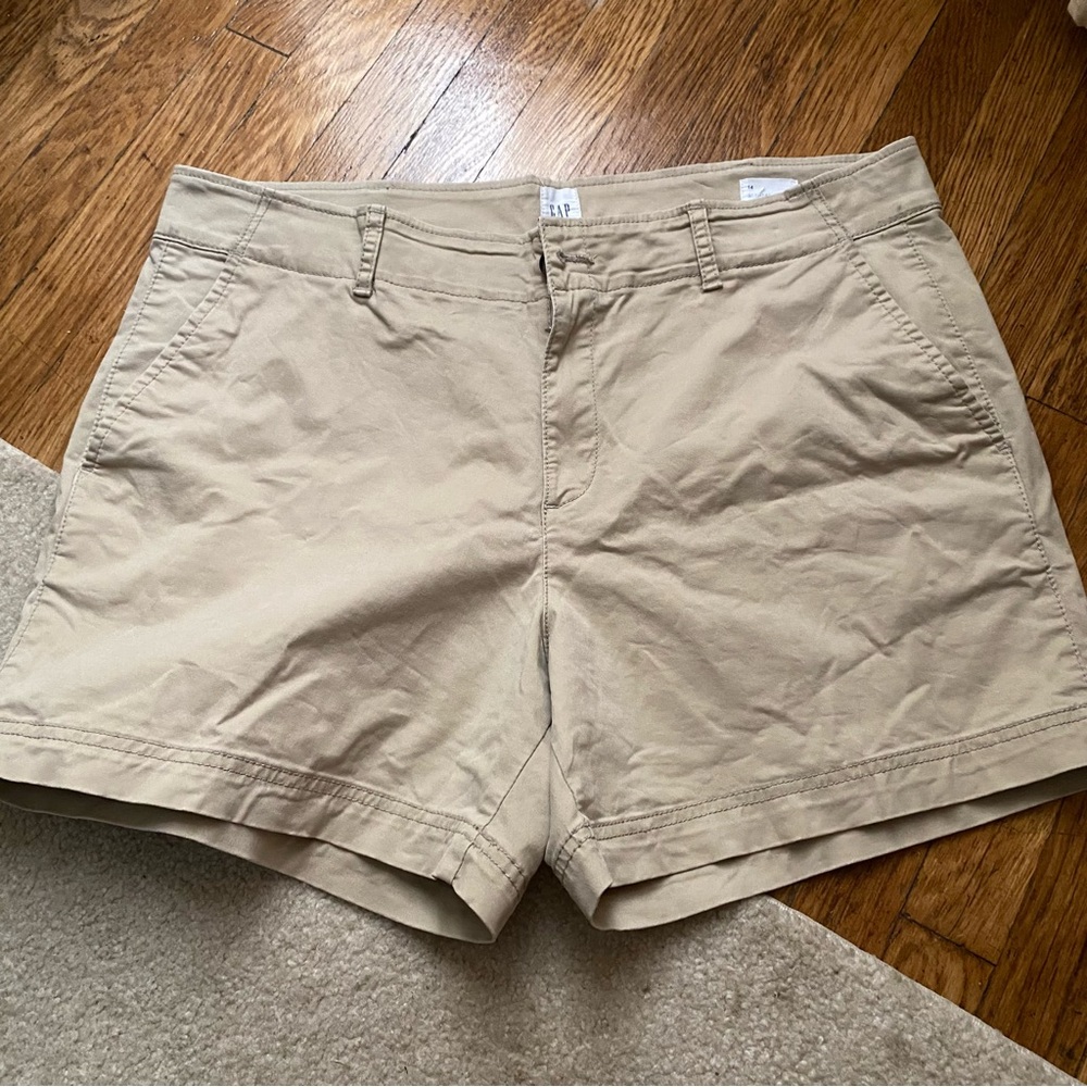 GAP women’s shorts